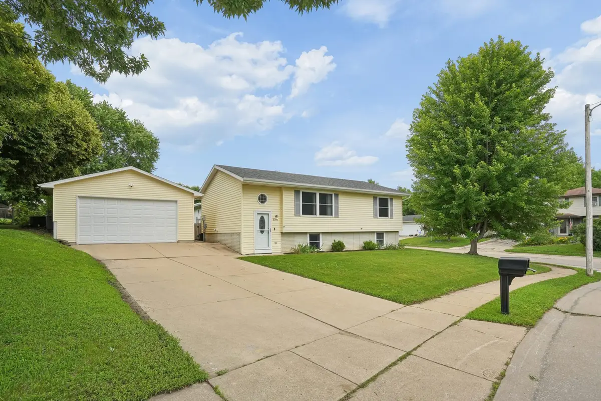5703 N Linwood Avenue, Davenport, IA 52806 - #1