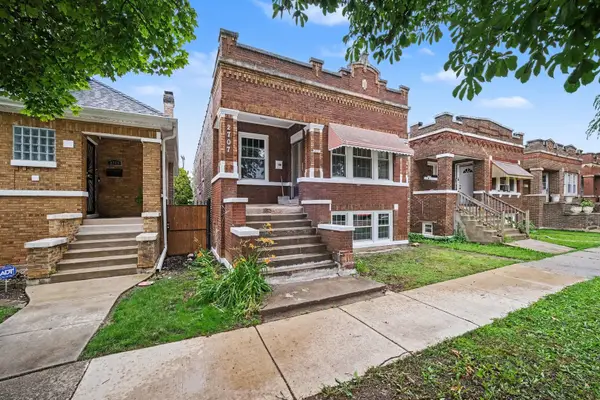 2707 Harvey Avenue, Berwyn, IL 60402