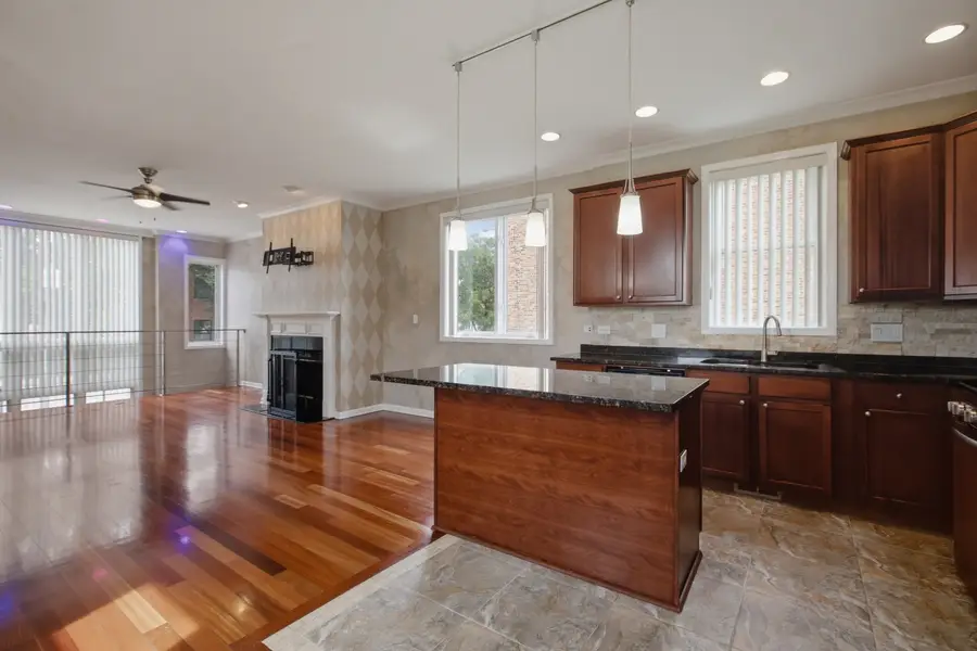 2539 W Warren Boulevard #1, Chicago, IL 60612 - #3