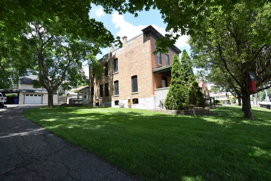 34 S La Fox Street, South Elgin, IL 60177 - #2