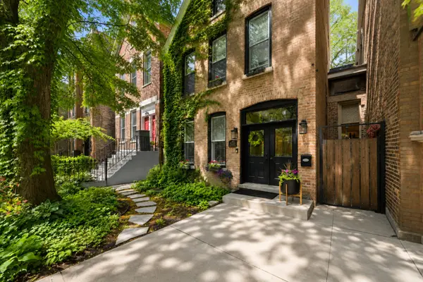706 S Ada Street, Chicago, IL 60607