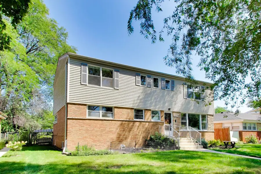 9433 Kildare Avenue, Skokie, IL 60076 - #3
