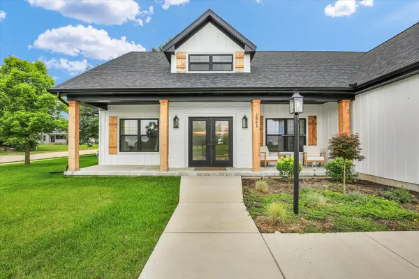 1841 S Stone Creek Boulevard, Urbana, IL 61802