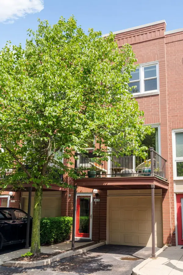 1781 W Altgeld Street, Chicago, IL 60614