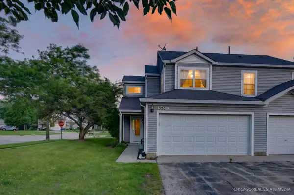1320 Jenna Drive #A, South Elgin, IL 60177