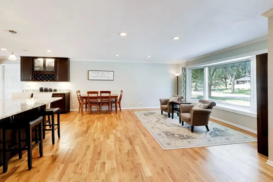 1611 N Fernandez Avenue, Arlington Heights, IL 60004 - #3