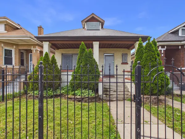 7732 S Winchester Avenue, Chicago, IL 60620