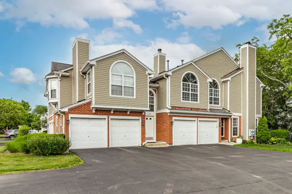 789 Grosse Pointe Circle, Vernon Hills, IL 60061