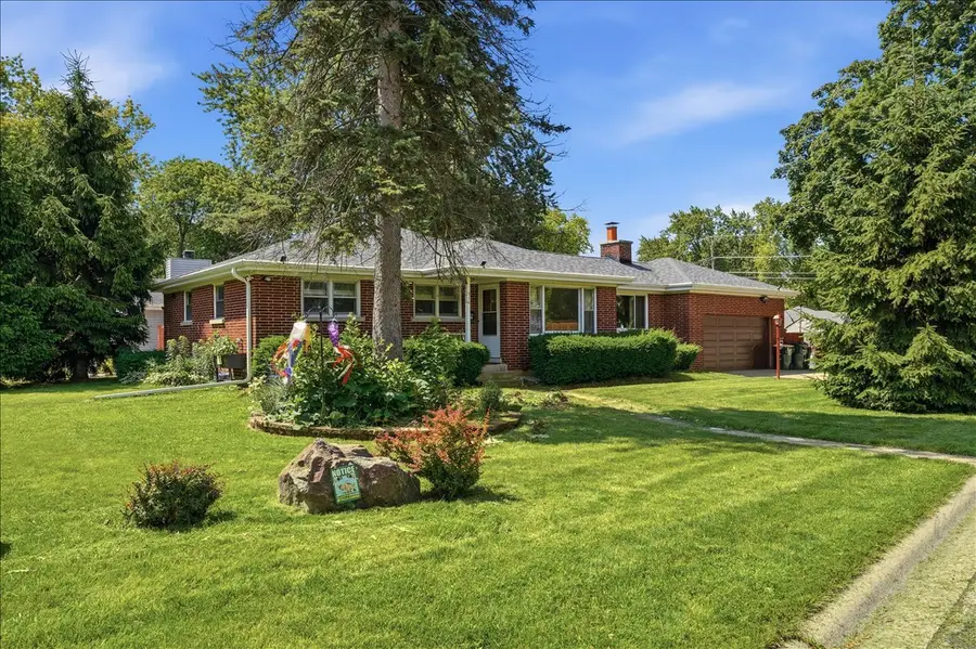 316 Dalton Avenue, Mundelein, IL 60060 - #2