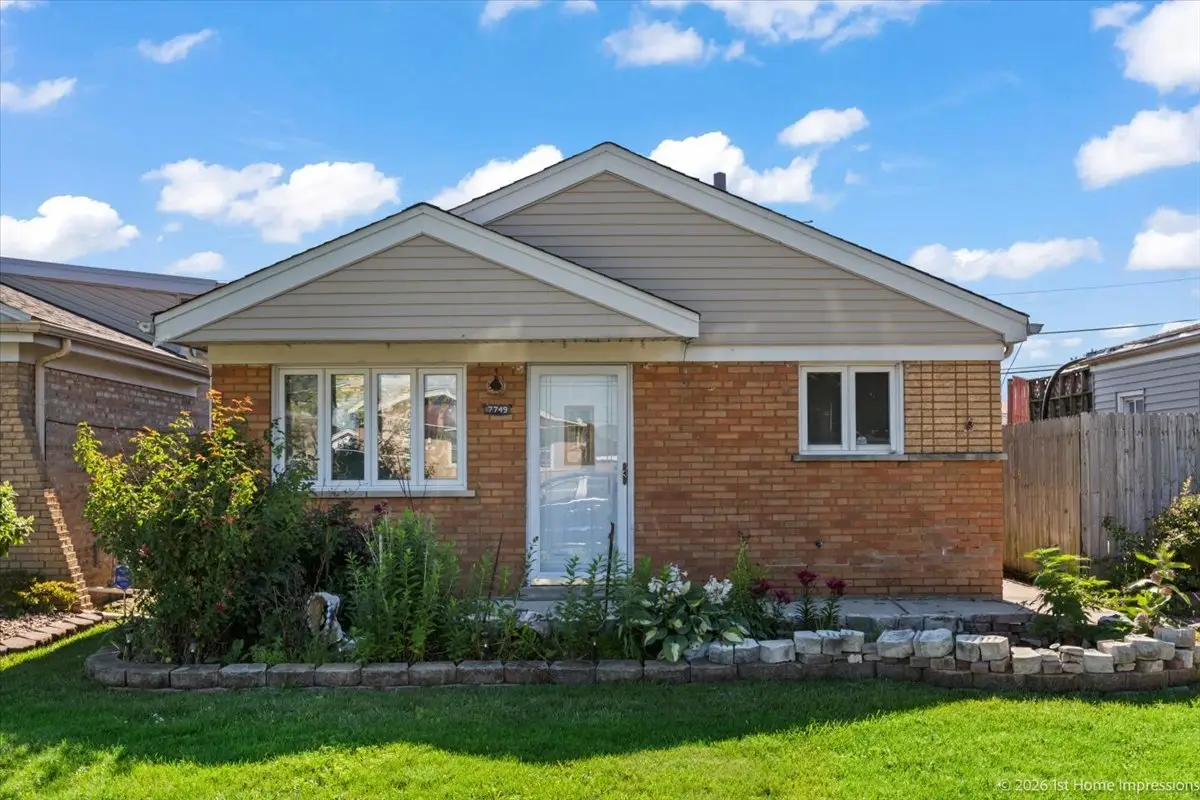 7749 Parkside Avenue, Burbank, IL 60459 - #1