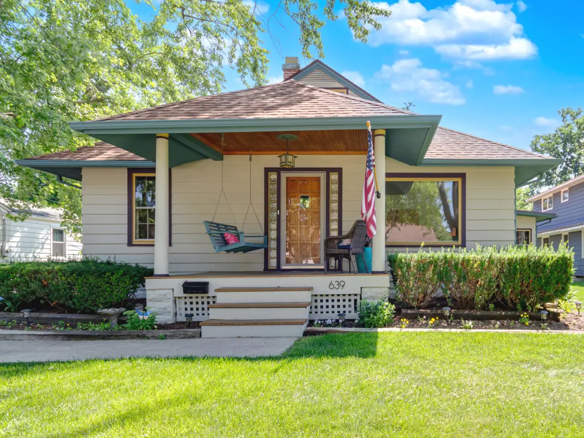 639 S 2nd Street, West Dundee, IL 60118 - #1