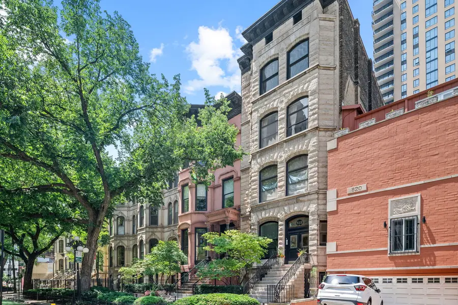 818 N Dearborn Street #BR, Chicago, IL 60610 - #2