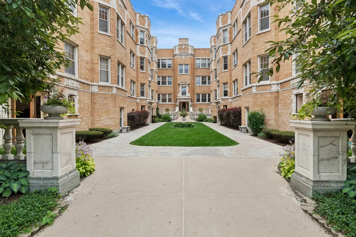 245 Washington Boulevard #2B, Oak Park, IL 60302 - #1