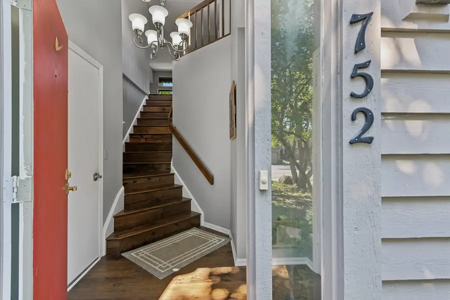 752 Shoreline Road #1077, Lake Barrington, IL 60010 - #2