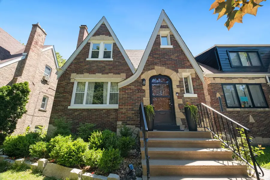 1805 Wesley Avenue, Berwyn, IL 60402 - #2