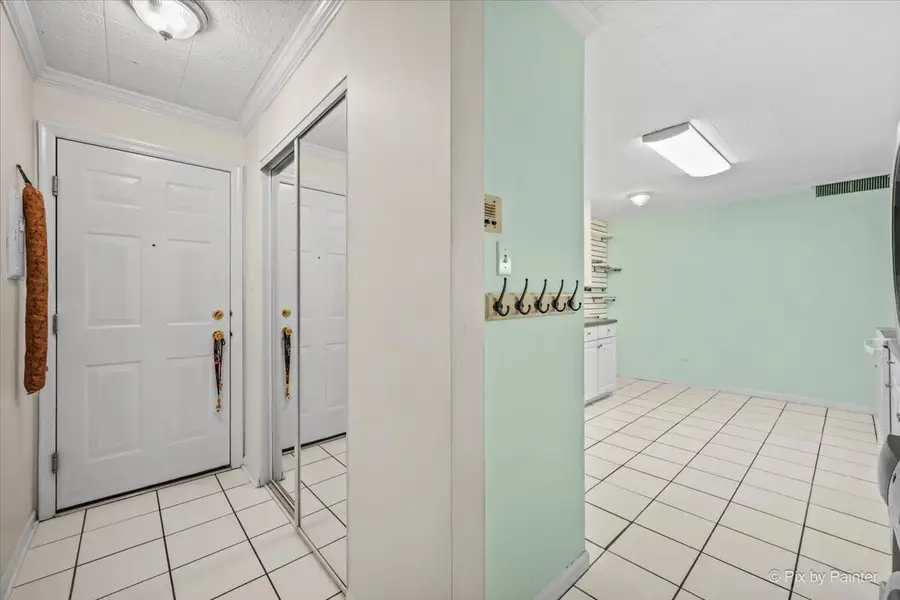 920 Beau Drive #112, Des Plaines, IL 60016 - #2