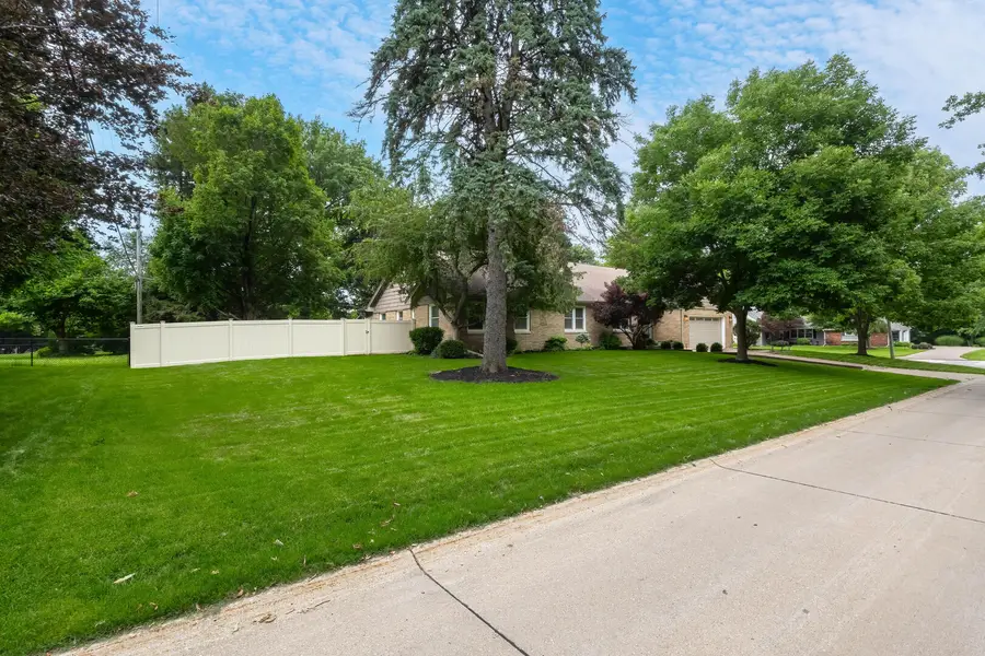 3504 26th Avenue, Moline, IL 51265 - #3