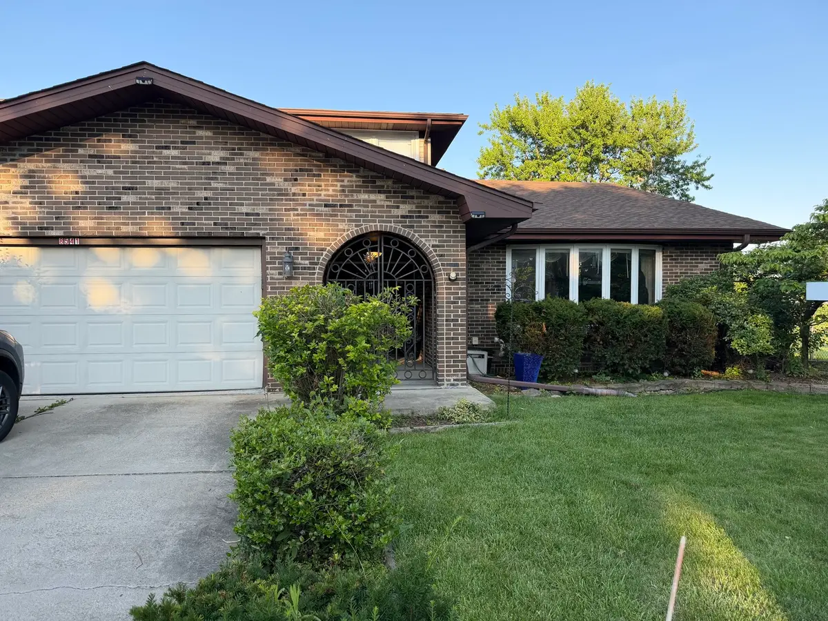 8541 S 83rd Avenue, Hickory Hills, IL 60457 - #1