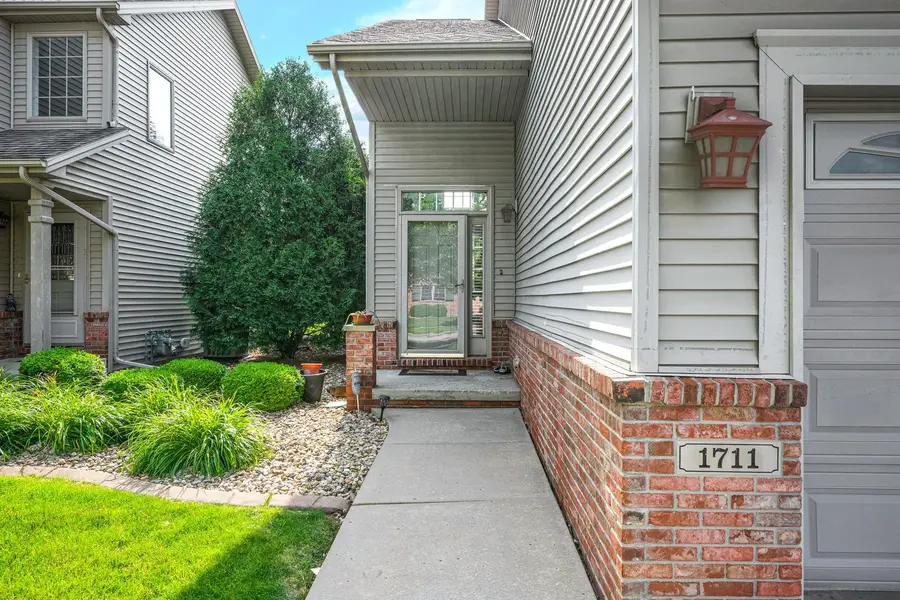 1711 Glenbridge Road, Bloomington, IL 61704 - #3