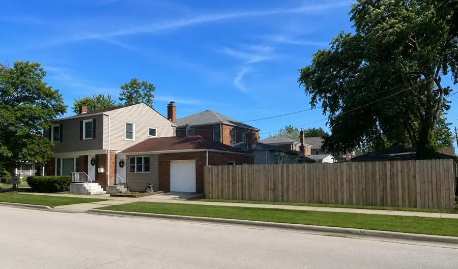 6156 N Kedvale Avenue, Chicago, IL 60646 - #2
