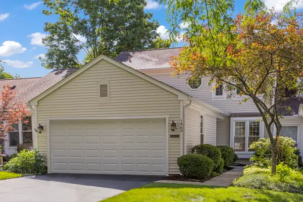 1969 Wexford Circle #1969, Wheaton, IL 60189