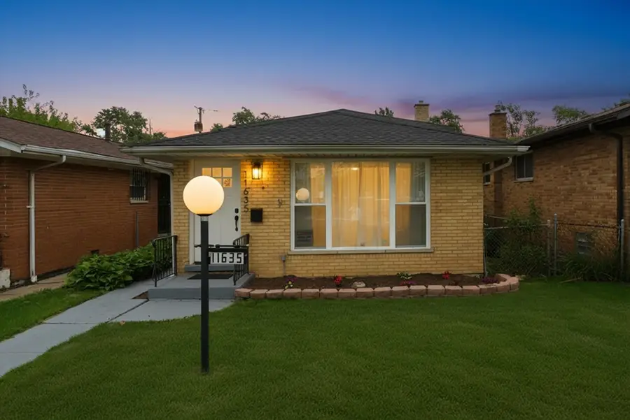 11635 S Bishop Street, Chicago, IL 60643 - #2