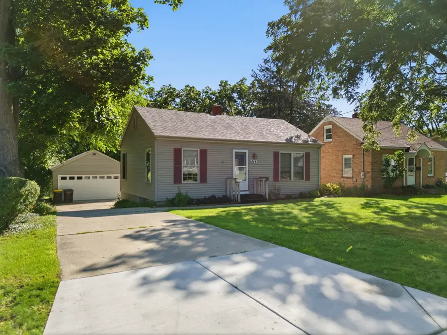 658 Pleasant Street, Woodstock, IL 60098 - #2