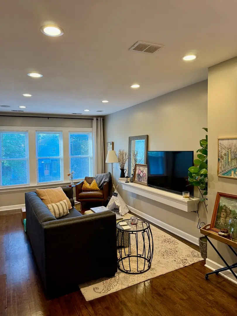 3402 W Beach Avenue, Chicago, IL 60651 - #3