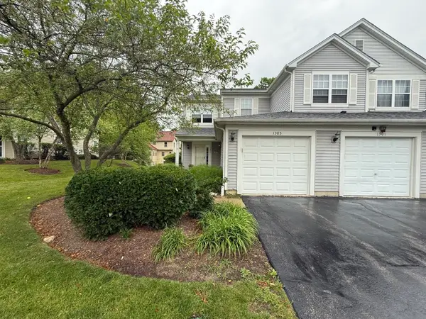 1303 Brookdale Drive, Carpentersville, IL 60110