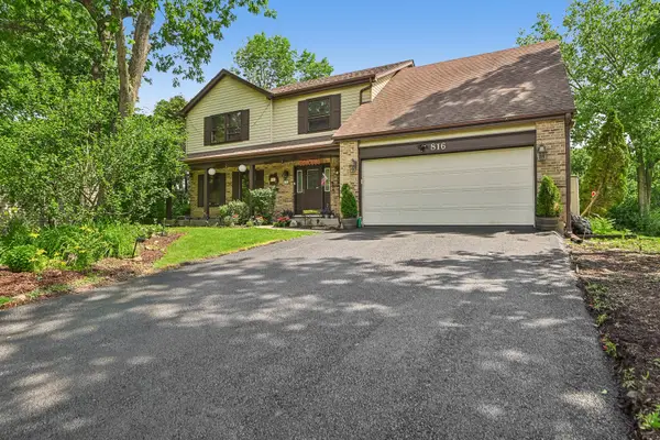 816 Bonnie Brae Lane, Bolingbrook, IL 60440