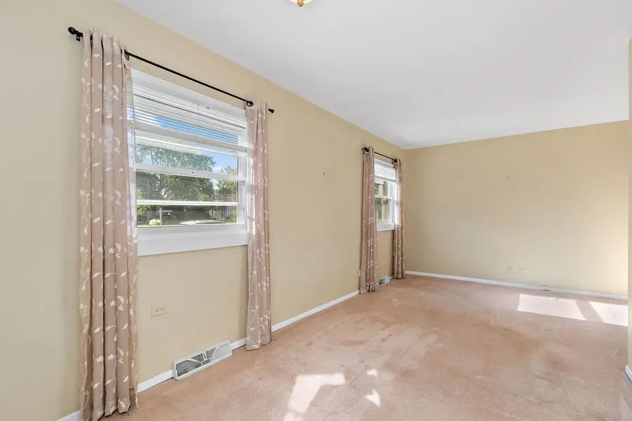 315 E 2nd Street, East Dundee, IL 60118 - #2