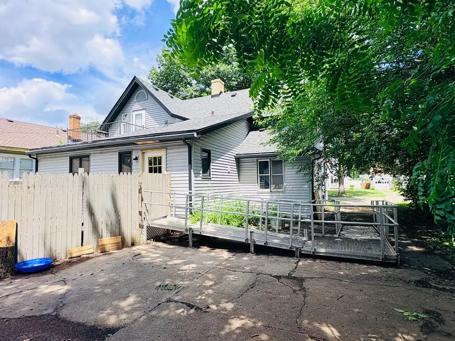 1712 Carney Avenue, Rockford, IL 61103 - #3