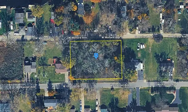 26100 W Channel Avenue, Antioch, IL 60002