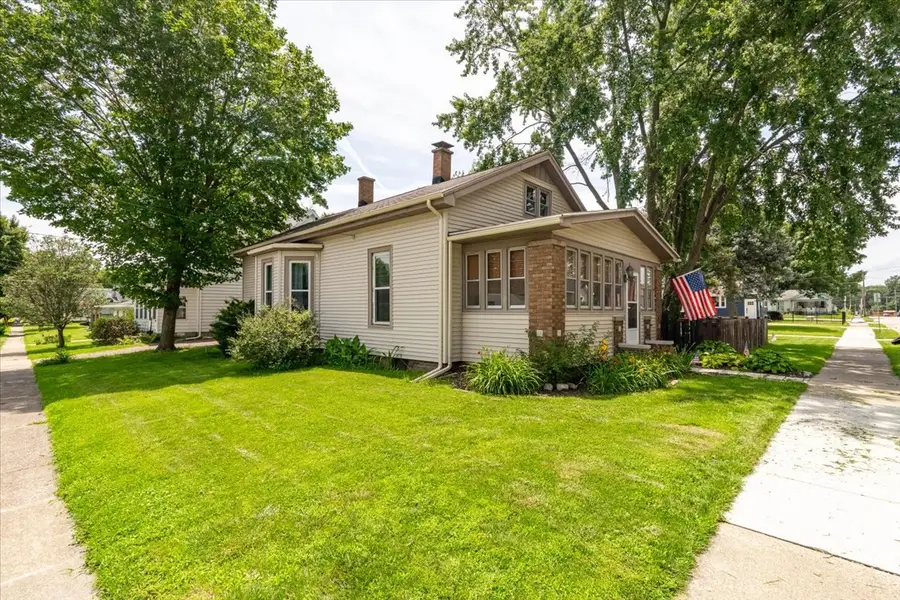 211 E Lincoln Street, Bloomington, IL 61701 - #3
