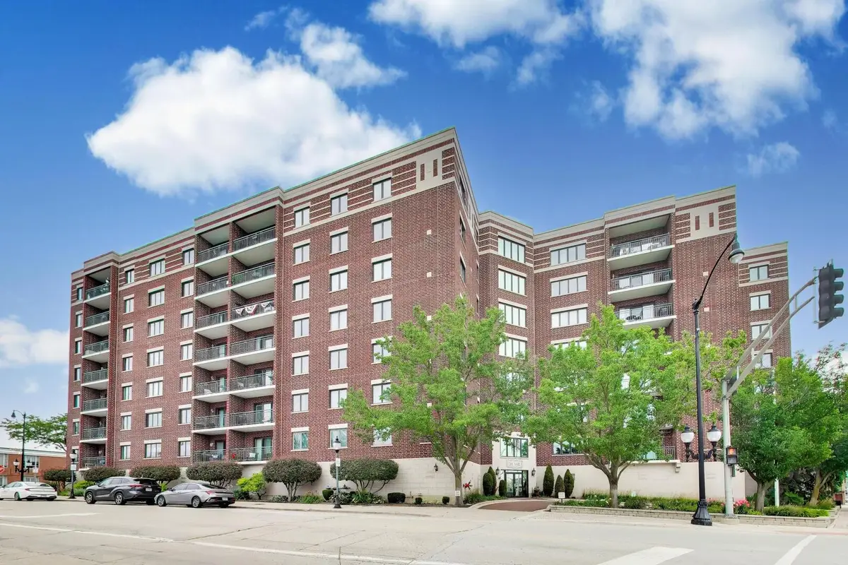 201 N Vail Avenue #409, Arlington Heights, IL 60004 - #1