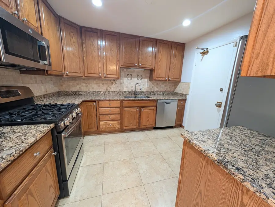 9588 Terrace Place #1F, Des Plaines, IL 60016 - #3