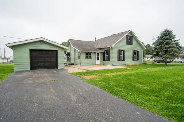 110 N Vine Street, Armington, IL 61721