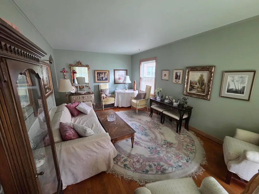 7416 W Winnemac Avenue, Harwood Heights, IL 60706 - #3