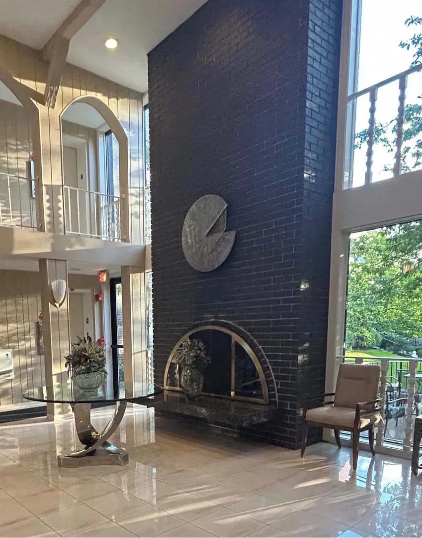 9530 N Lamon Avenue #402, Skokie, IL 60077 - #3