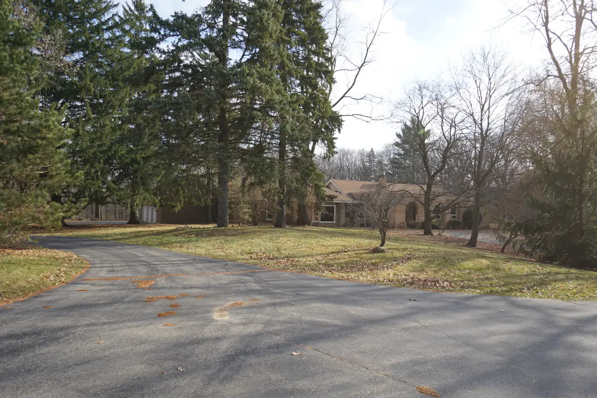 613 3 Oaks Road, Cary, IL 60013 - #1