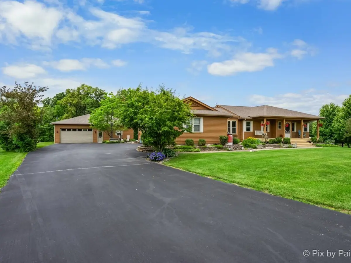 28 Tomahawk Trail, Oswego, IL 60543 - #1