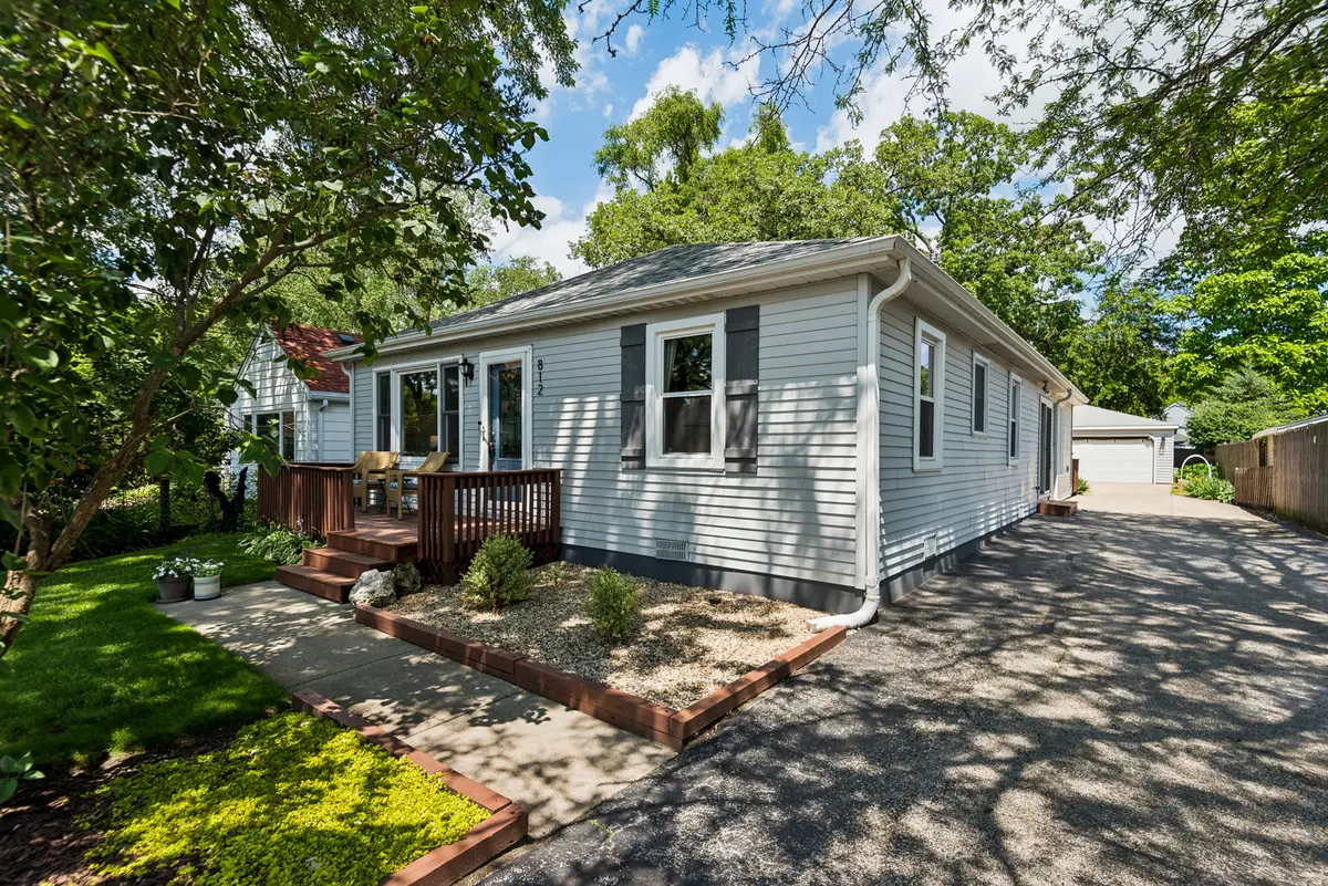 812 Lake Shore Drive, Wauconda, IL 60084 - #1