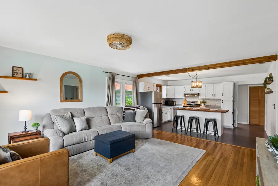 812 Lake Shore Drive, Wauconda, IL 60084 - #3