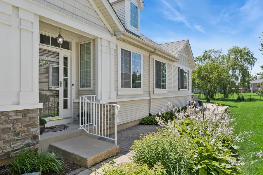 1074 Hampton Lane, Yorkville, IL 60560 - #2