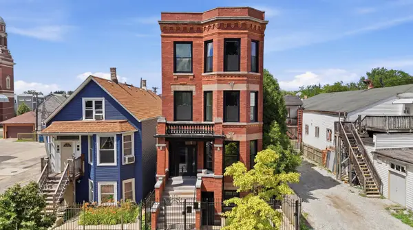 3608 W Wolfram Street, Chicago, IL 60618