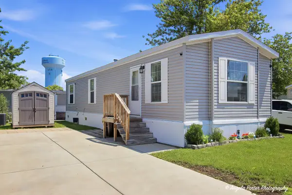 300 A Ok Court, Round Lake, IL 60073