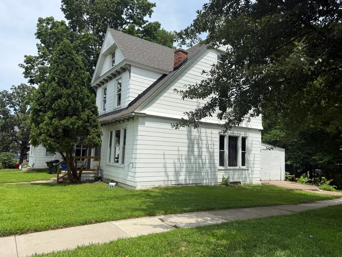 1603 Arlington Avenue, Davenport, IA 52803 - #1
