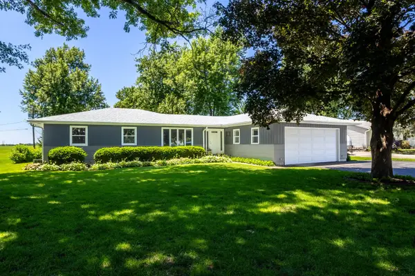 6205 W Kimberly Road, Davenport, IA 52806