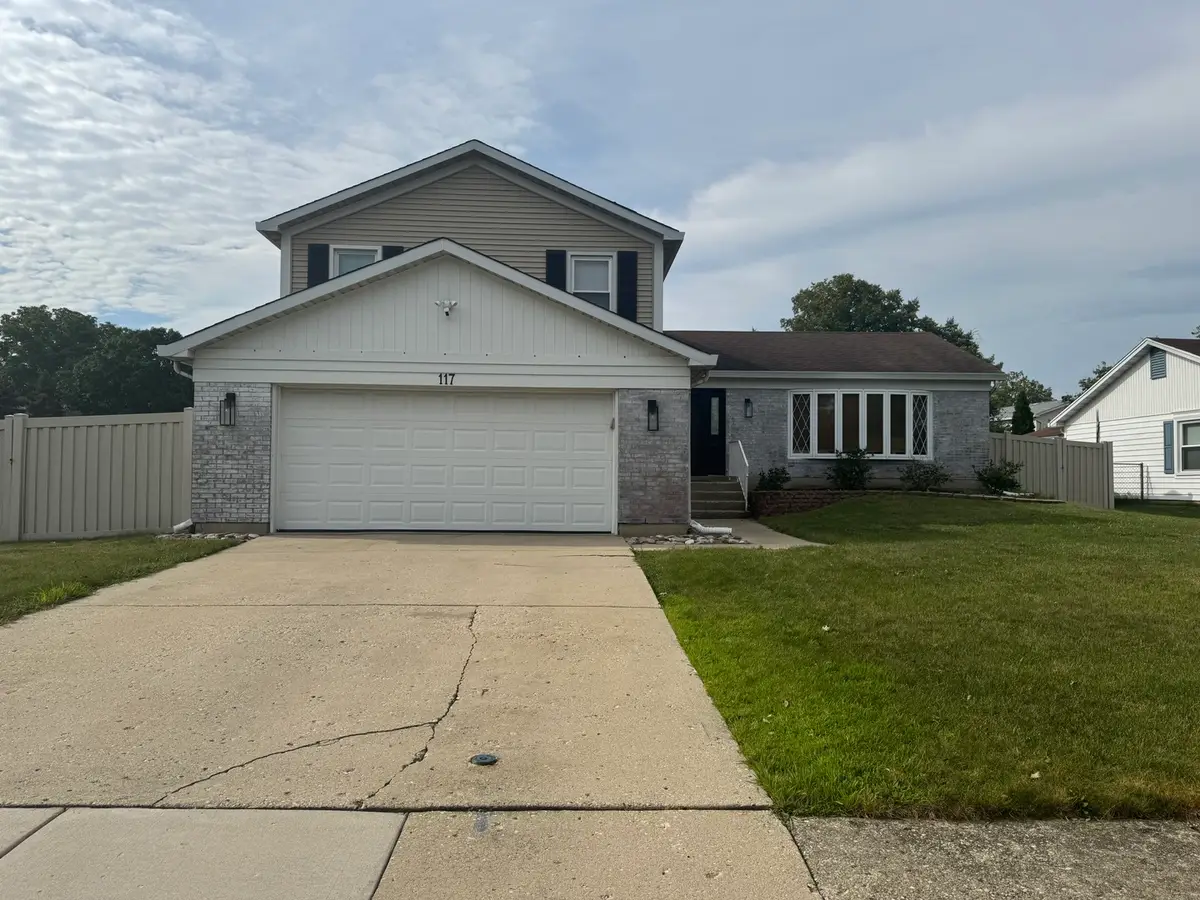 117 Mill Pond Drive, Glendale Heights, IL 60139 - #1