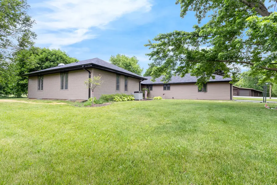 11N025 Burlington Road, Hampshire, IL 60140 - #2